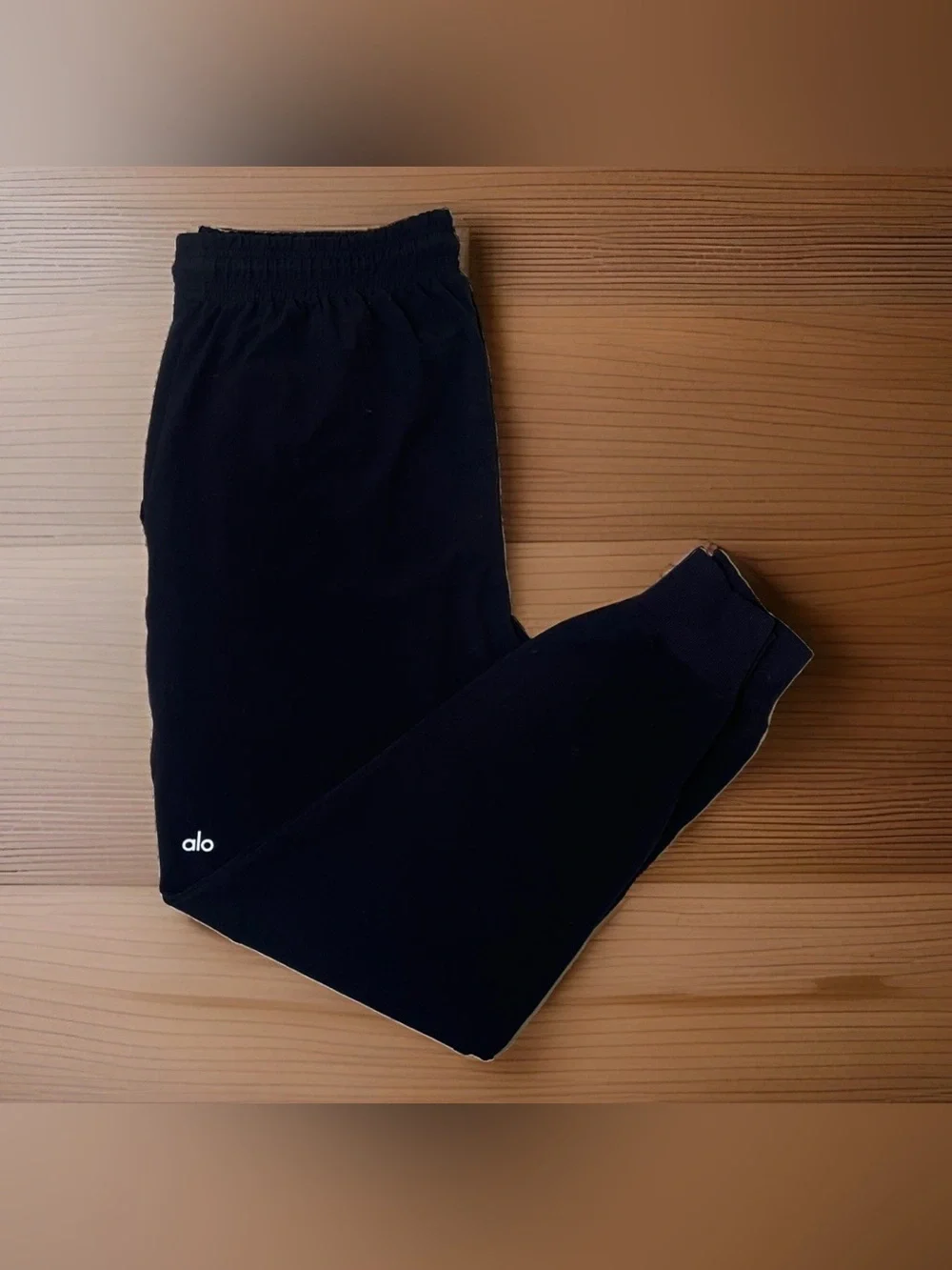 Alo Women’s Joggers Size XL Black Athletic wear And Gym